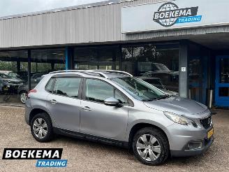 Coche accidentado Peugeot 2008 1.2 PureTech Automaat Navi Cruise PDC 2017/4