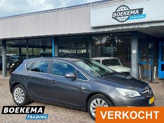 skadebil auto Opel Astra 1.6 Cosmo Navigatie Cruise Climate PDC 2010/8