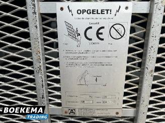 Volkswagen Crafter 35 2.0 TDI L3H2 9-Pers Rolstoellift Airco Cruise picture 13