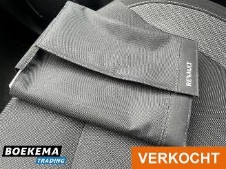 Renault Captur 1.5 DCI Dynamique Leder Navi Climate PDC picture 28