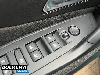Peugeot 308 SW 1.6 Plug-in Hybrid 180 Navi Cruise Climate Trekh. PDC picture 24