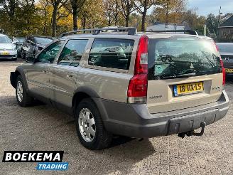 Volvo Xc-70 2.4 T Comfort Line 200 PK Leder Airco Cruise Trekh. picture 3