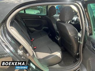 Renault Mégane 1.3 TCe 140PK Limited LED Keyless Navigatie Climate Cruise picture 17