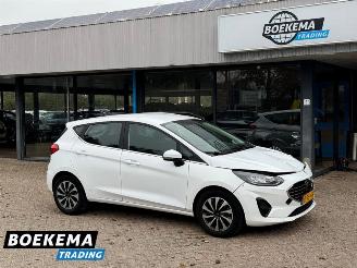 Vaurioauto  passenger cars Ford Fiesta 1.0 EcoBoost Hybrid Titanium Navi Cruise Airco 2022/5
