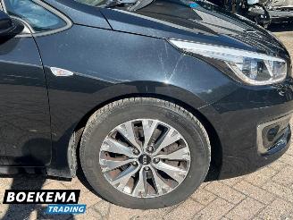 Kia Cee d cee'd 1.0 T-GDi Design Led Navi Climate Cruise Camera picture 9