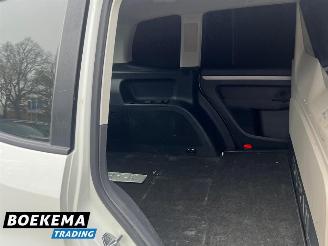 Volkswagen Touran 1.6 TDI Grijs kenteken Climate Cruise Trekh. PDC picture 17