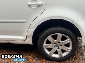 Volkswagen Touran 1.6 TDI Grijs kenteken Climate Cruise Trekh. PDC picture 9