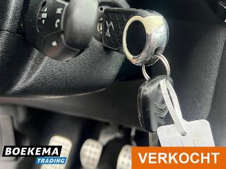 Citroën DS3 1.2 VTi Chic Cabrio Navi Climate Cruise PDC picture 25