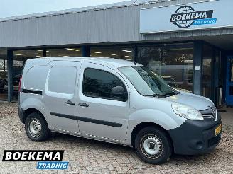 krockskadad bil auto Renault Kangoo 1.5 DCI Comfort Navigatie Airco Cruise PDC Trekhaak Schuifdeur 2016/1