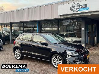 krockskadad bil auto Volkswagen Polo 1.2 TSI Highline 110PK DSG Stoelverwarming Navigatie Camera Climate 2014/9