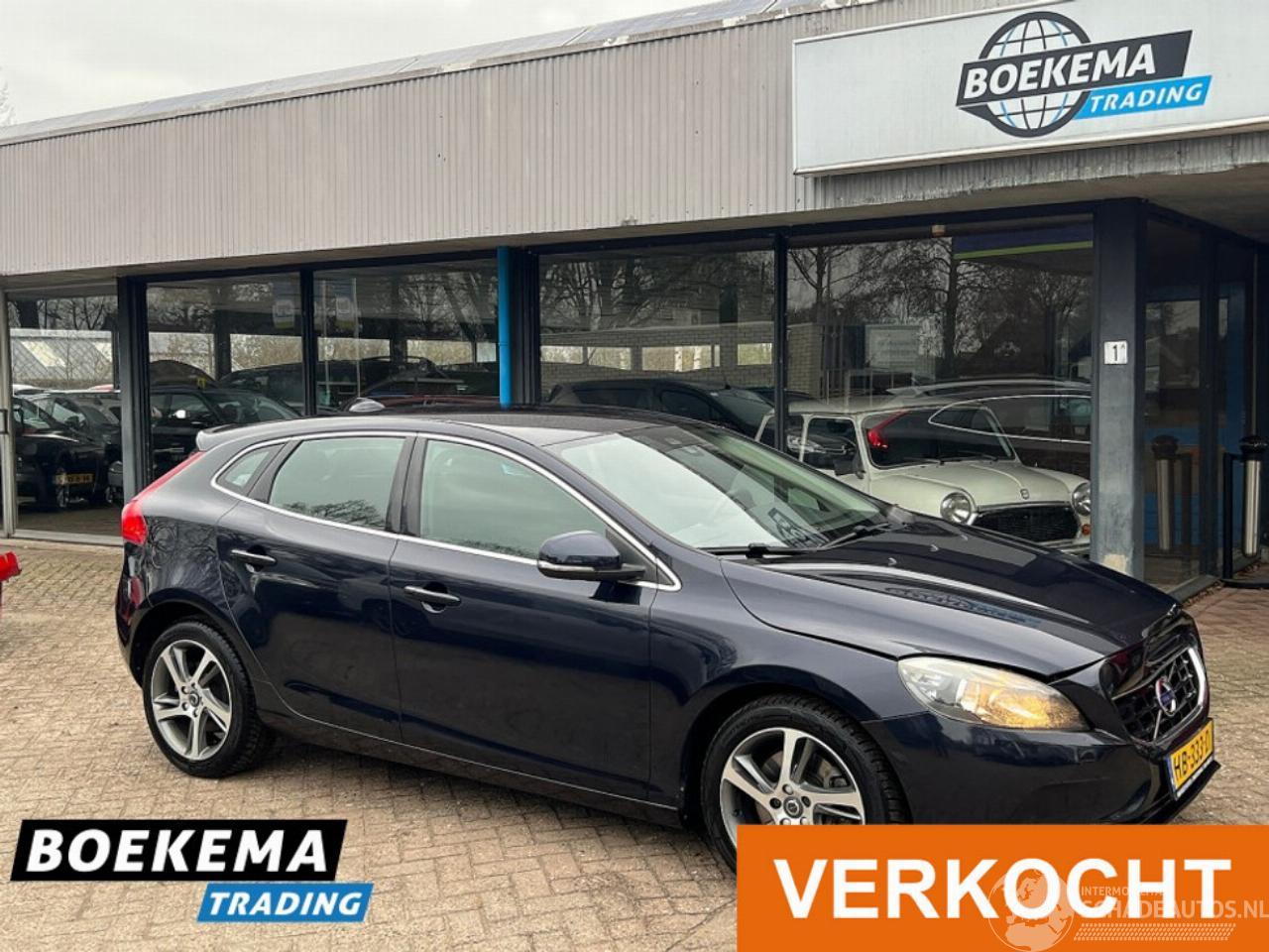 Volvo V-40 1.5 T3 Summum Aut Navi Cruise Climate PDC