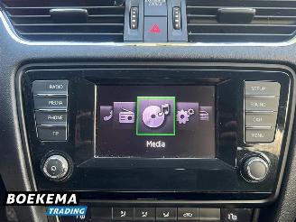 Skoda Octavia Combi 1.6 TDI DSG Business Climate Navi Cruise PDC picture 19