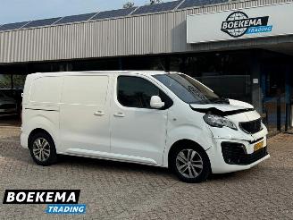 skadebil auto Peugeot Expert 2.0 BlueHDI 122PK AUtomaat Asphalt Navigatie Camera PDC 2020/2