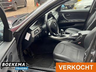 BMW 3-serie 325i Business 218PK Navi Climate Cruise PDC Trekh. picture 14