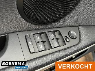 BMW 3-serie 325i Business 218PK Navi Climate Cruise PDC Trekh. picture 21