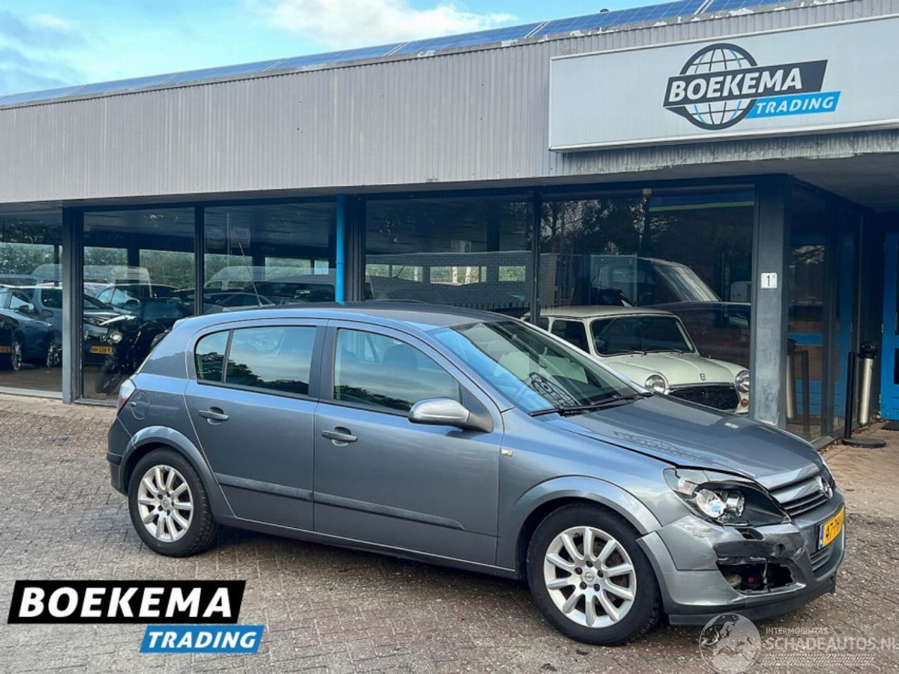 Opel Astra 1.6 Sport 105PK Cruise Climate Trekhaak