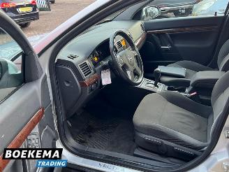 Opel Vectra 2.2 16V Elegance 155PK Aut Cruise PDC Trek. picture 9