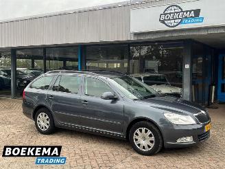 damaged passenger cars Skoda Octavia Combi 1.2 TSI Ambition Xenon Cruise Airco 2012/4
