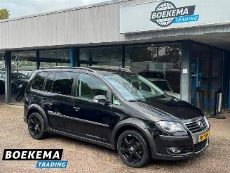 Damaged car Volkswagen Touran 1.4 TSI Cross Xenon Airco Cruise PDC Trekh. 2009/6