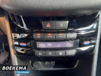 Peugeot 208 1.2 PureTech Style Navi Climate Cruise PDC picture 27