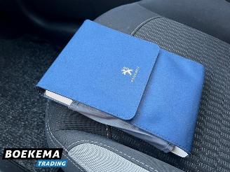 Peugeot 208 1.2 PureTech Style Navi Climate Cruise PDC picture 29