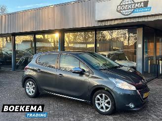 uszkodzony samochody osobowe Peugeot 208 1.2 PureTech Style Navi Climate Cruise PDC 2014/12