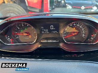 Peugeot 208 1.2 PureTech Style Navi Climate Cruise PDC picture 24