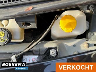 Renault Twingo 1.0 SCe Collection picture 14