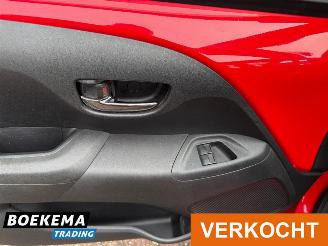 Toyota Aygo 1.0 VVT-i X-Wave Open-Dak Airco Cruise picture 14