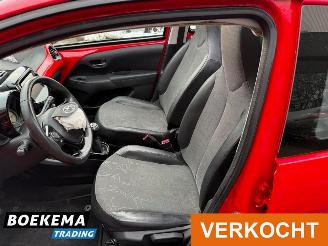 Toyota Aygo 1.0 VVT-i X-Wave Open-Dak Airco Cruise picture 12