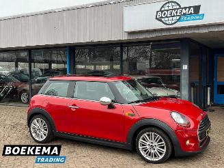 Auto incidentate Mini One D 1.2 One Business Automaat Pano Keyless Navi Climate Cruise 2017/11
