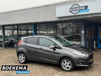 Unfallwagen Ford Fiesta 1.5 TDCi Titanium Stoelverw. Climate PDC Trekhaak 2016/2