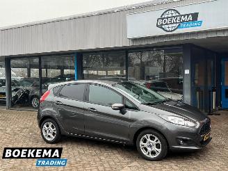 damaged passenger cars Ford Fiesta 1.5 TDCi Titanium Stoelverw. Climate PDC Trekhaak 2016/2