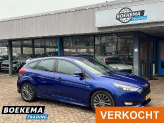 krockskadad bil auto Ford Focus 1.5 TDCI ST-Line Navi Climate Cruise PDC Trek. 2017/5