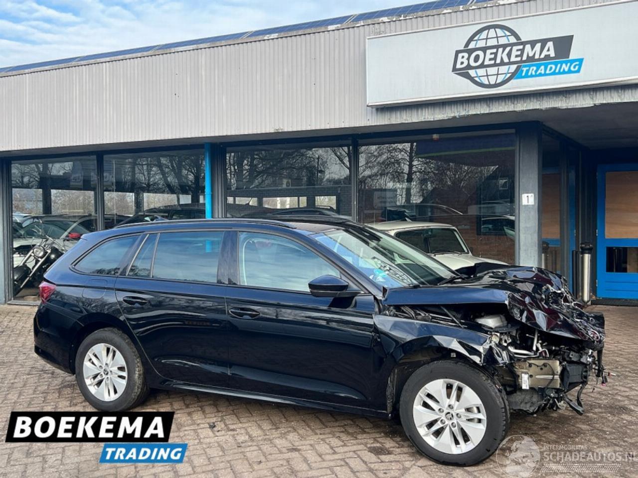 Skoda Octavia Combi 1.0 e-TSI Business Edition Navigatie Cruise Lane-Ass