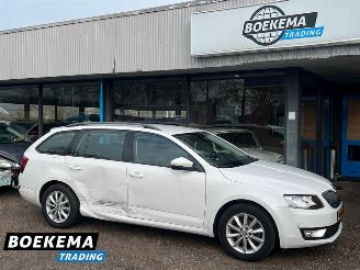 Avarii autoturisme Skoda Octavia Combi 1.0 TSI Business Navi Cruise Climate Trekh. 2016/10