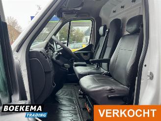 Renault Master T35 2.3 DCI L2H3 3-Pers Navigatie Cruise Airco PDC Trekhaak picture 8