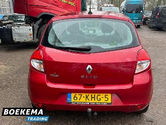 Renault Clio 1.2 TCe 101PK Special Line 5-Drs Navi Airco Trekh. picture 15