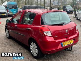 Renault Clio 1.2 TCe 101PK Special Line 5-Drs Navi Airco Trekh. picture 3