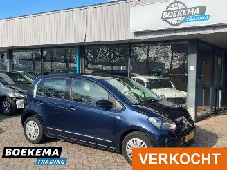 damaged passenger cars Volkswagen Up! 1.0 Move Up! Navigatie Airco 5-Deurs 2014/8