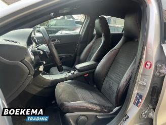 Mercedes A-klasse 180 Ambition AMG Automaat Navigatie Clima picture 16