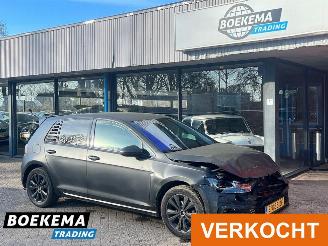 Vaurioauto  passenger cars Volkswagen Golf 1.0 TSI R-Line DSG Navigatie Climate Cruise 2018/3