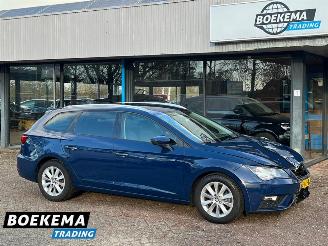 krockskadad bil auto Seat Leon 1.0 TSI DSG Navi Clima Cruise Carplay Style Business Intense 2019/2