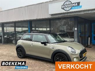 Auto incidentate Mini Cooper 1.5 Automaat Keyless Led Navi Cruise Airco 2019/11