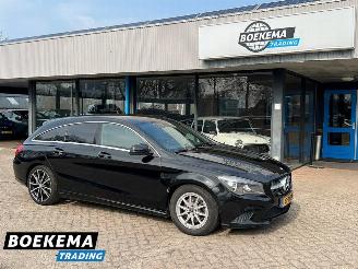 Schadeauto Mercedes Cla-klasse 200 Ambition 156PK Groot Navi Stoelverw. Navigatie 2015/12