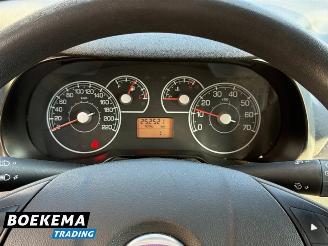 Fiat Grande Punto 1.2 Active Airco 5-Deurs picture 14