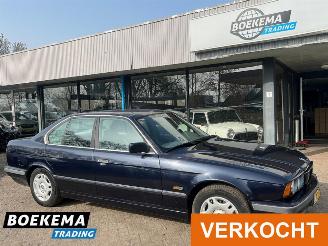 krockskadad bil auto BMW 5-serie 520i Executive 6-Cilinder Airco 1995/8