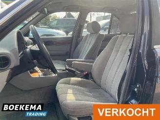 BMW 5-serie 520i Executive 6-Cilinder Airco picture 14