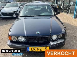 BMW 5-serie 520i Executive 6-Cilinder Airco picture 12