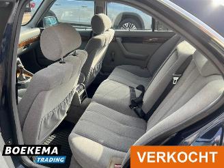 BMW 5-serie 520i Executive 6-Cilinder Airco picture 15